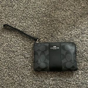 Authentic coach wristlet black logo